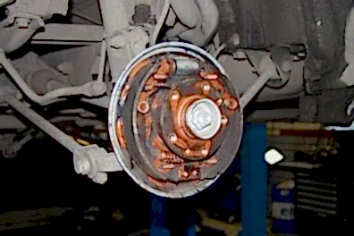 Замена задних тормозных дисков в техцентре санрено